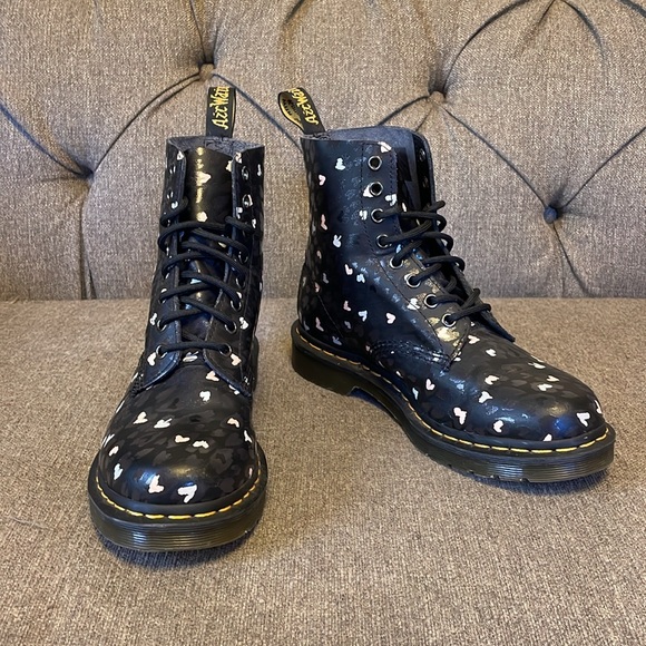 Dr Martens 1460 Pascal Leather Wild Heart Printed Lace Up Boots - Picture 5 of 12